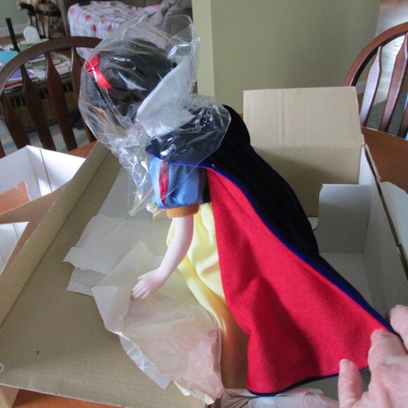 Snow White Porcelain Doll - Picture 9 of 10